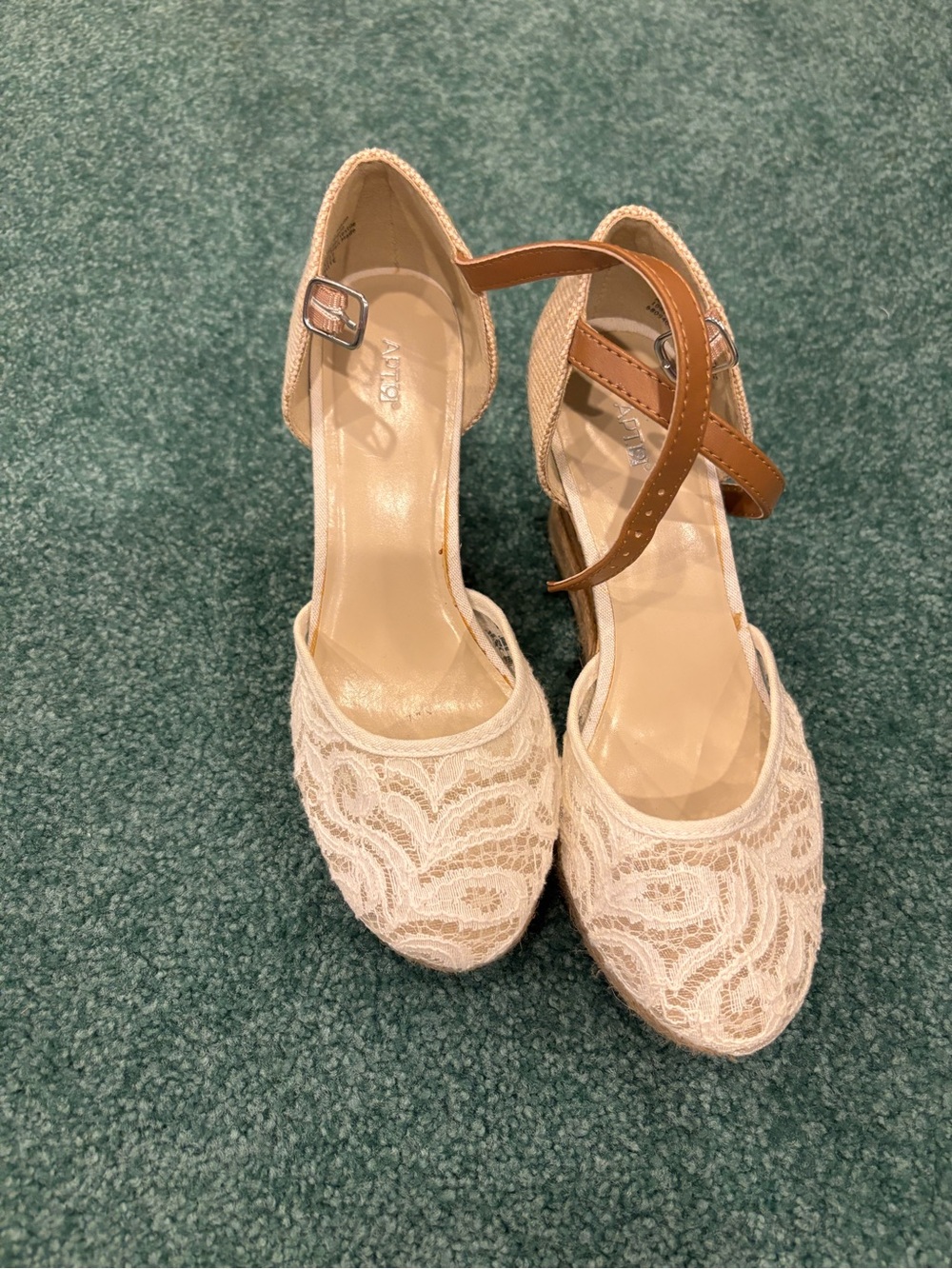 Apt 9 Nude Wedge Sandals Size 5 Closed Toe‎ Mesh Vamp Ankle Strap EUC
